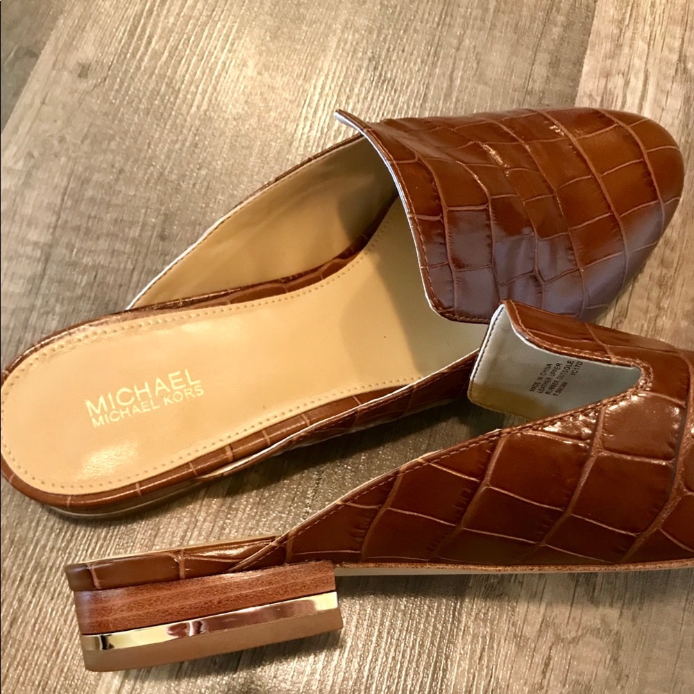 Michael Kors slip on leather flats